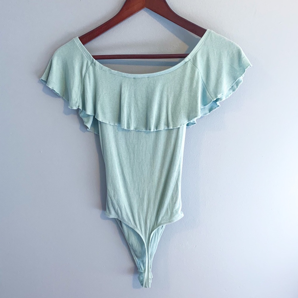 Express seafoam green ruffle bodysuit - Picture 3 of 7
